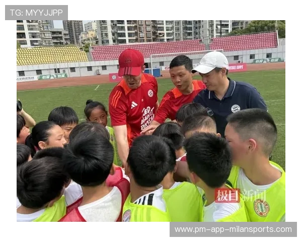 足球联赛推动俱乐部青训成果展示与经验交流会，足球青训俱乐部管理制度
